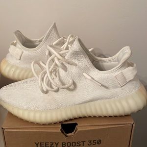 Yeezy boost 350 v2 white